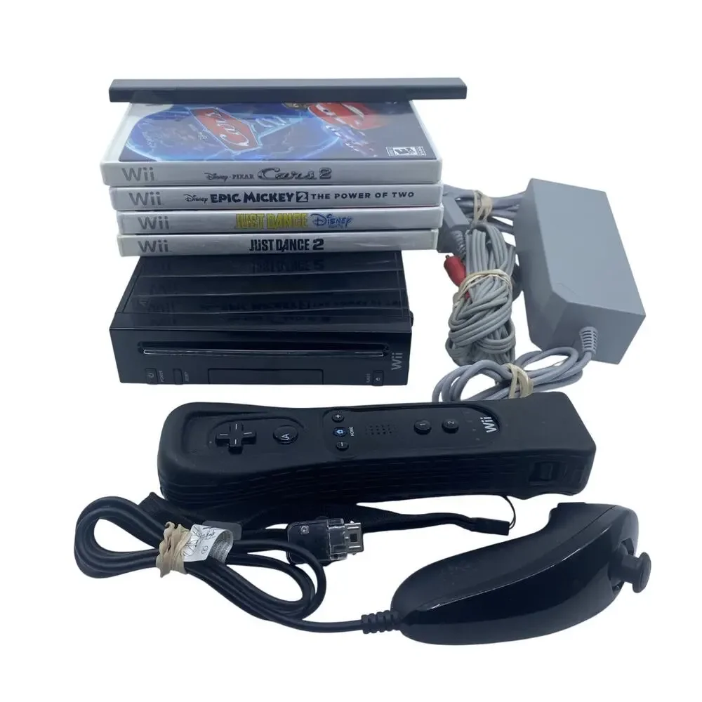 Nintendo Wii Black Console Controller, Nunchuck & 4 Games – Tested & Working